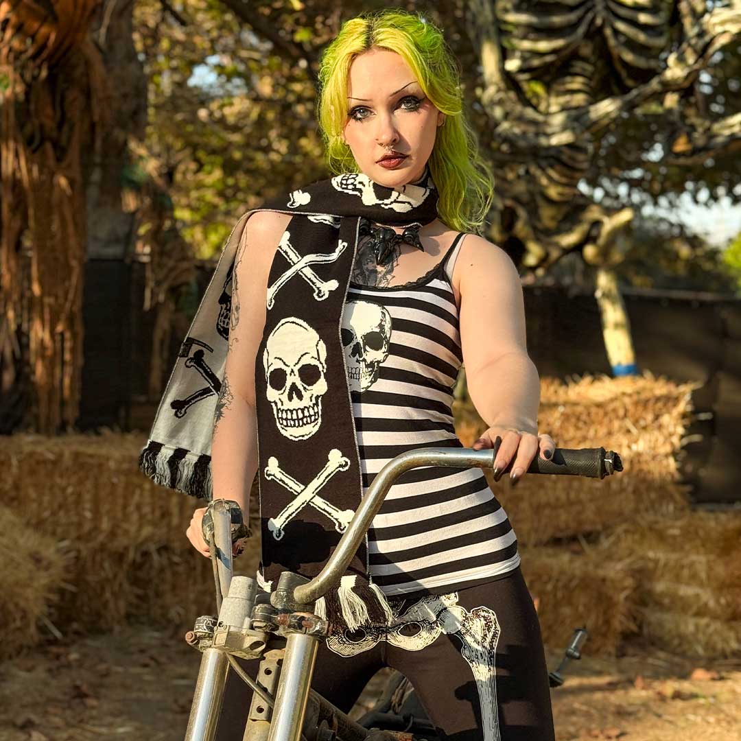 Skull Crossbone Knit Scarf - Kreepsville