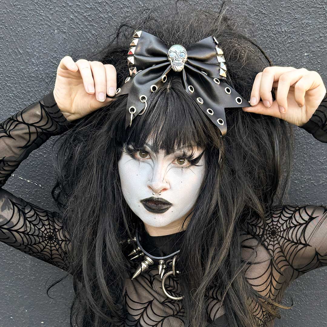 Skull Punk Stud Hair Bow - Kreepsville