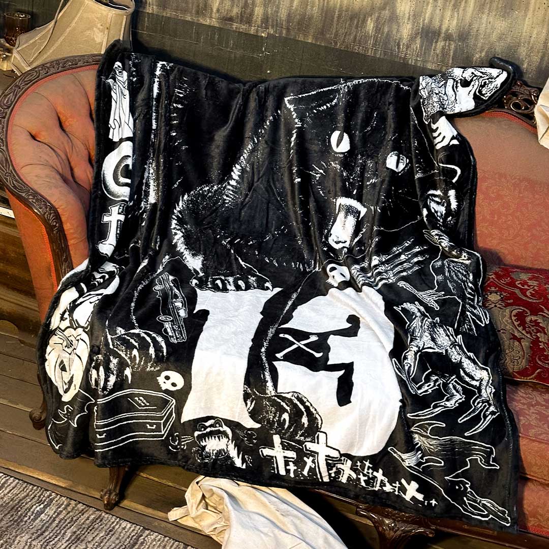 Black Cat 13 Throw Blanket - Kreepsville