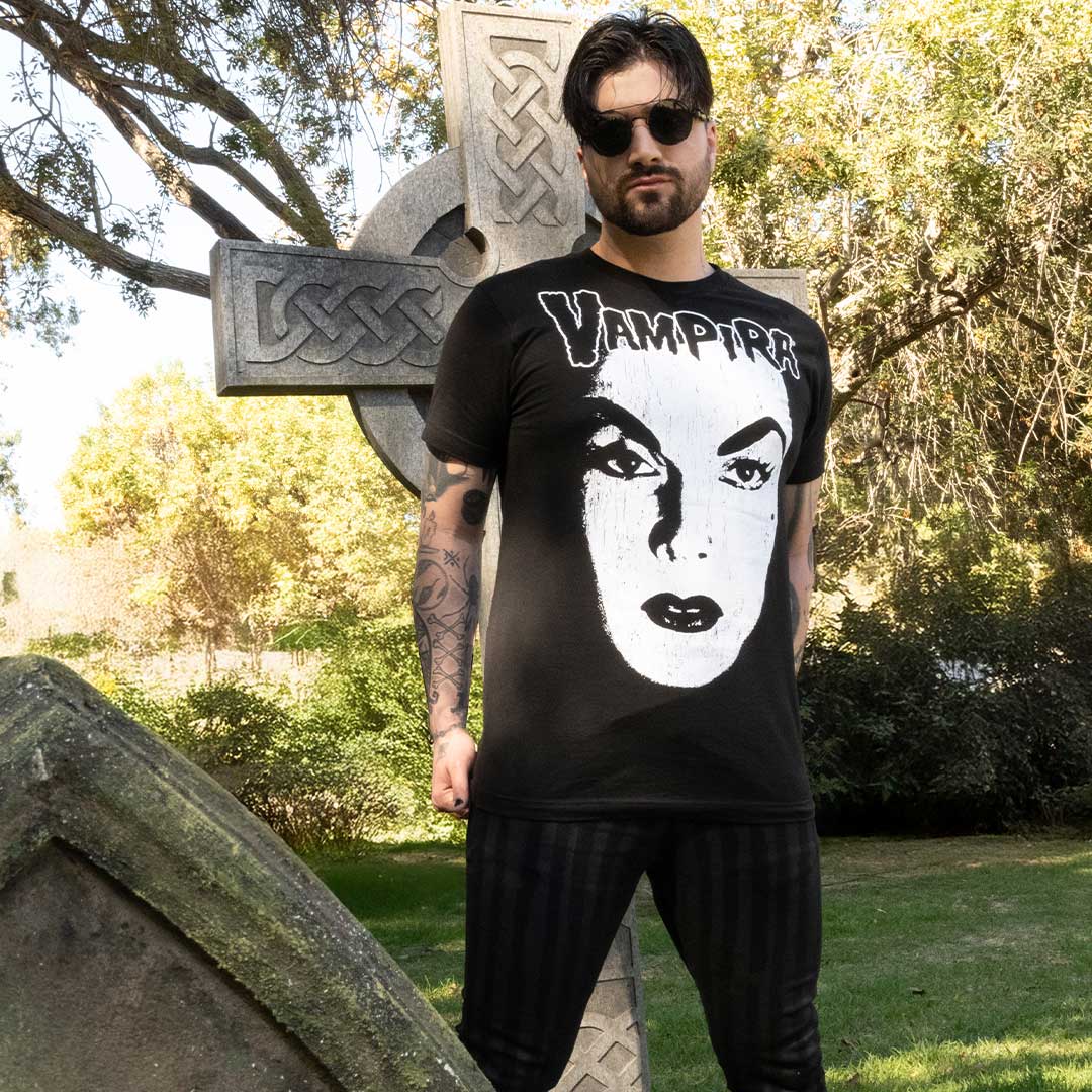 Vampira Fit Face T-shirt - Kreepsville