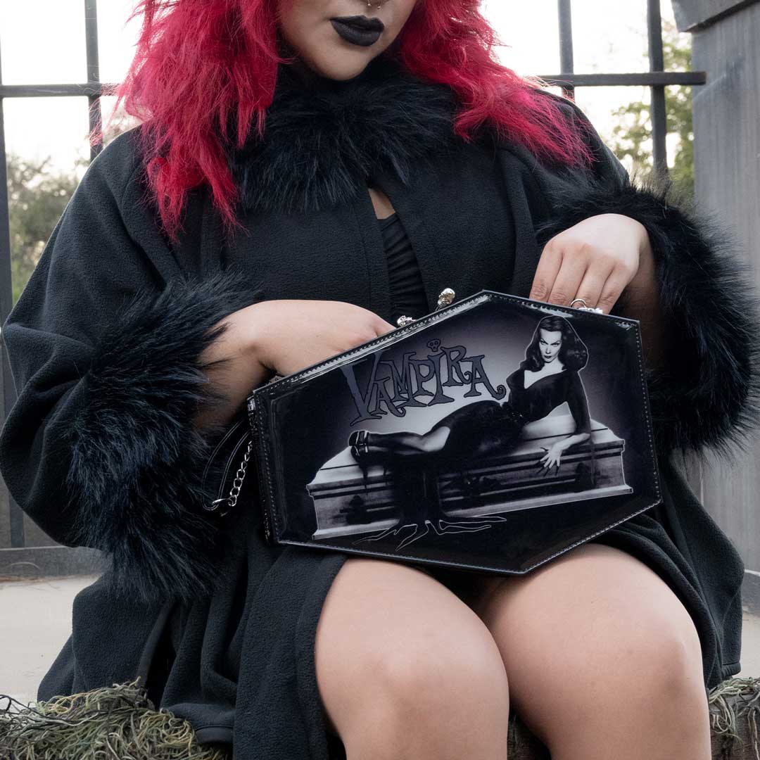 Vampira Skull Kiss Lock Deluxe Coffin Handbag - Kreepsville