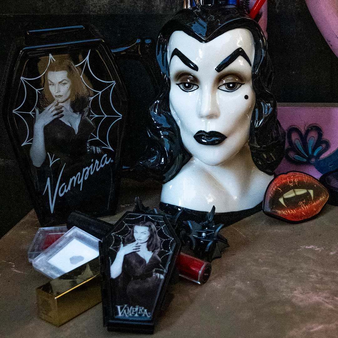 Vampira Cobweb Glitter Coffin Compact - Kreepsville